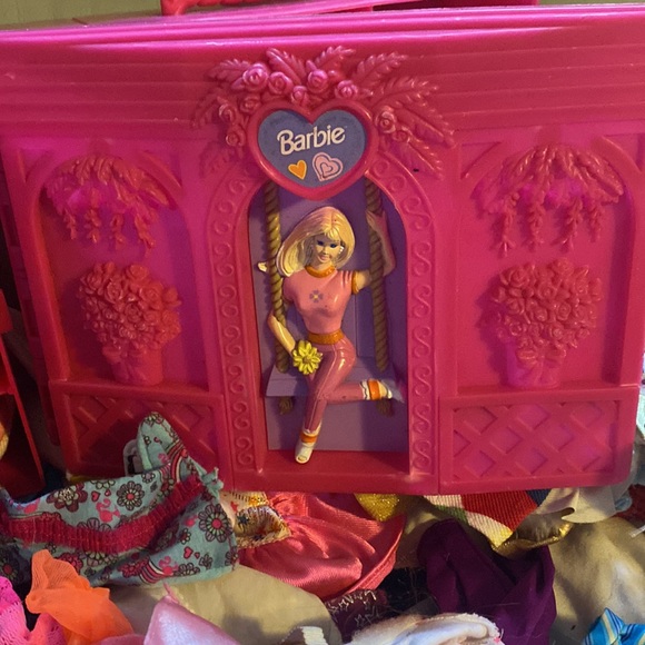 Vintage Barbie Clothing and Two Vintage Cases - Picture 6 of 12